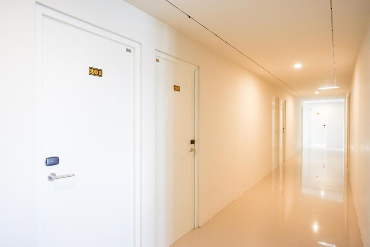 Reddoorz Plus Near Solo Baru Dış mekan fotoğraf