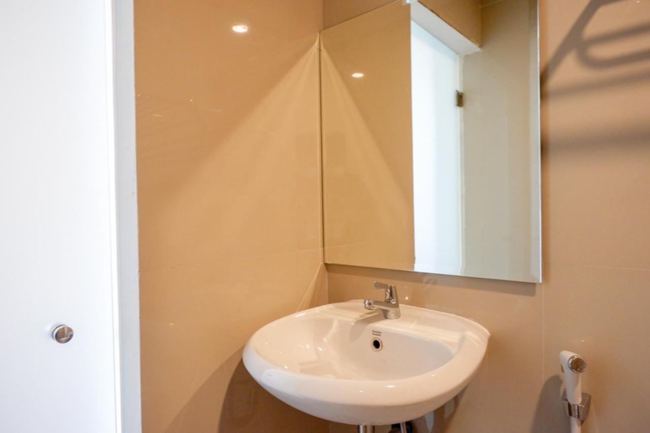 Reddoorz Plus Near Solo Baru Dış mekan fotoğraf
